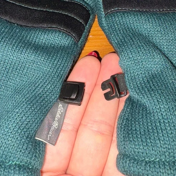Eddie Bauer Green and Black Outdoor Gloves - Picture 5 of 7
